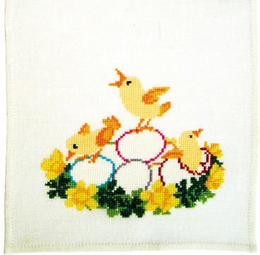 Chicks with Eggs & Flowers Runner
