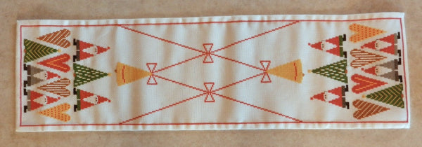 Christmas Triangles Runner by Gunilla's Designs